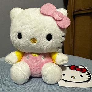 5in Hello Kitty Plushie